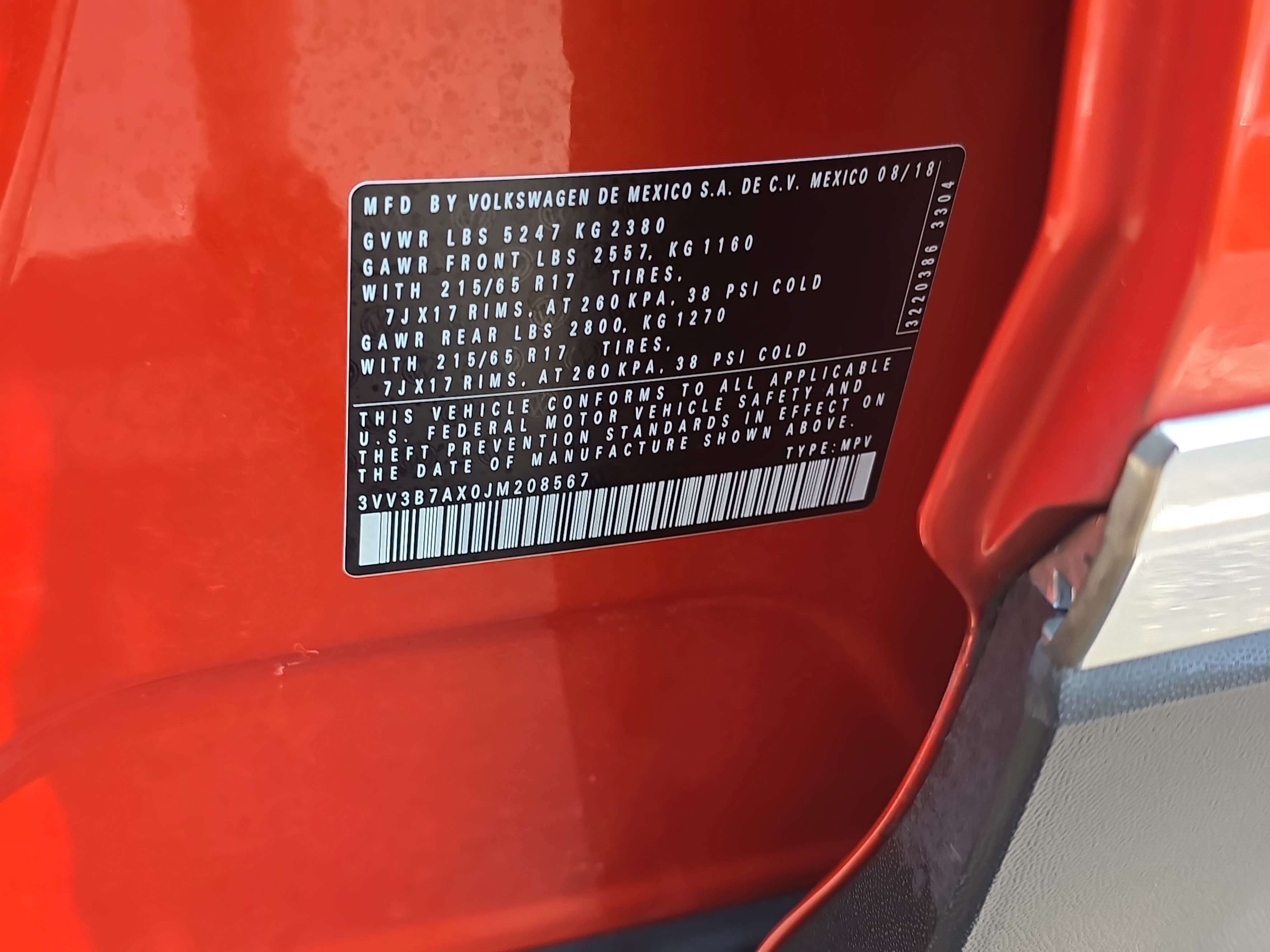 Used 2018 Volkswagen Tiguan SE w/ Panoramic Sunroof Package FWD image 36