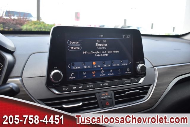Used 2024 Nissan Altima 2.5 SV FWD image 32