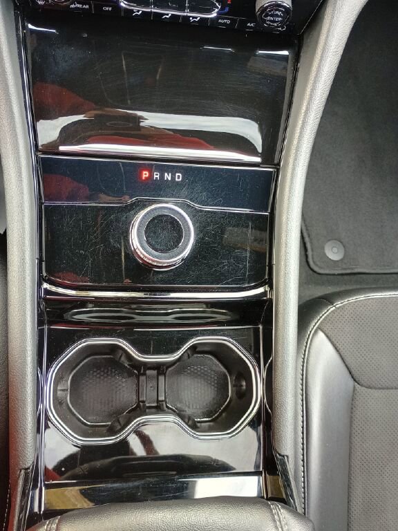 Used 2023 Jeep Grand Cherokee L Laredo image 16