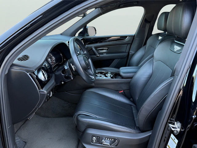 Used 2019 Bentley Bentayga AWD/4WD image 14