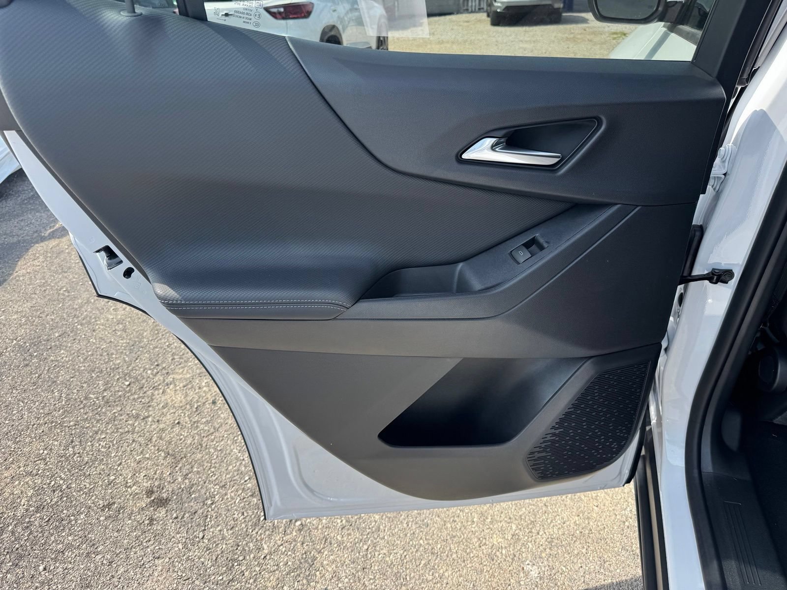 New 2027 Chevrolet Equinox LT FWD image 22