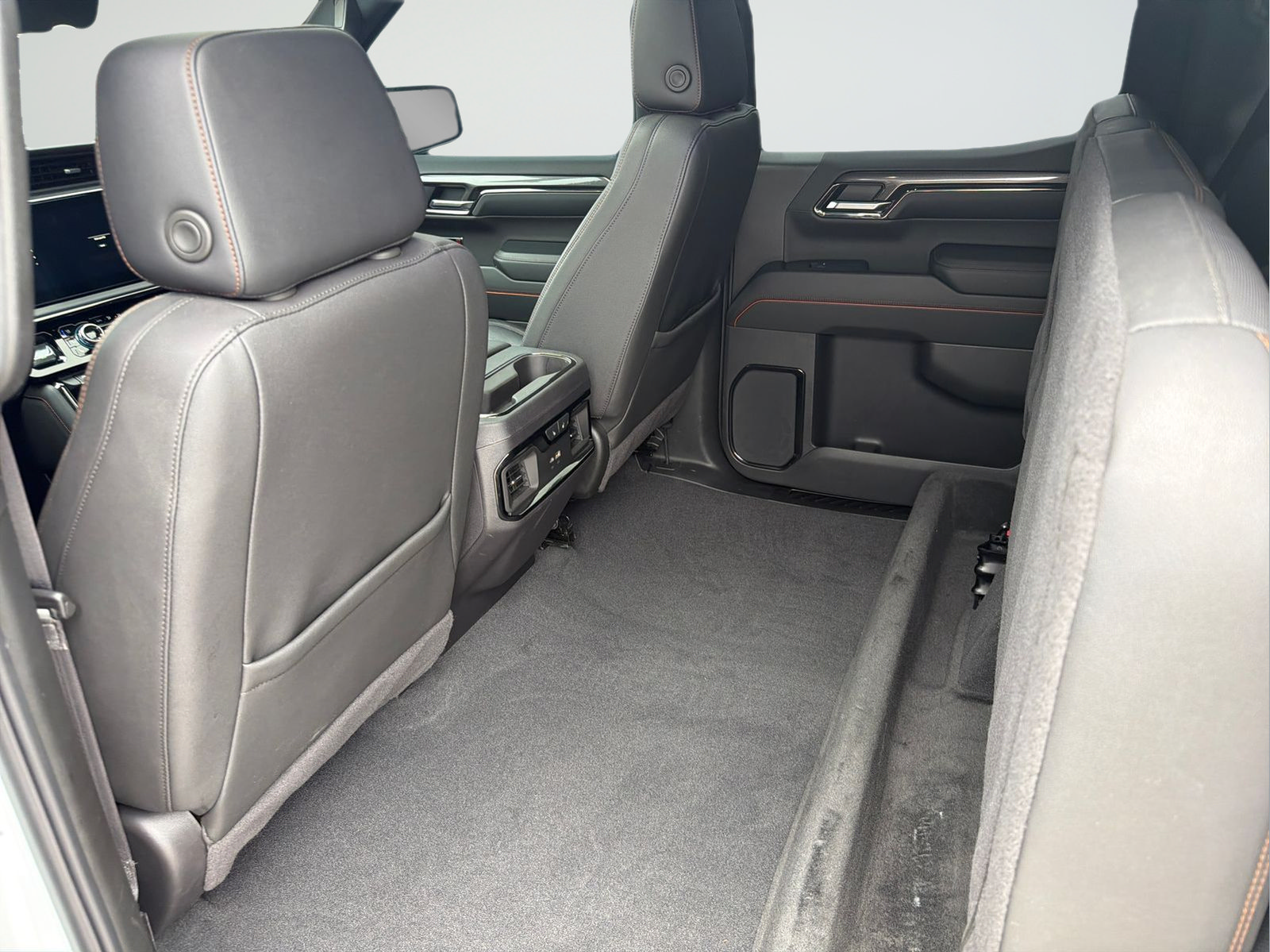 Used 2024 GMC Sierra 1500 AT4 w/ Technology Package AWD/4WD image 35