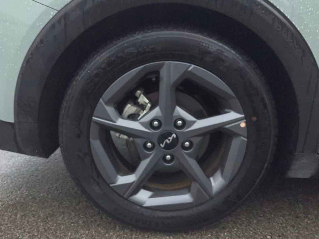 Used 2025 Kia K4 FWD image 13