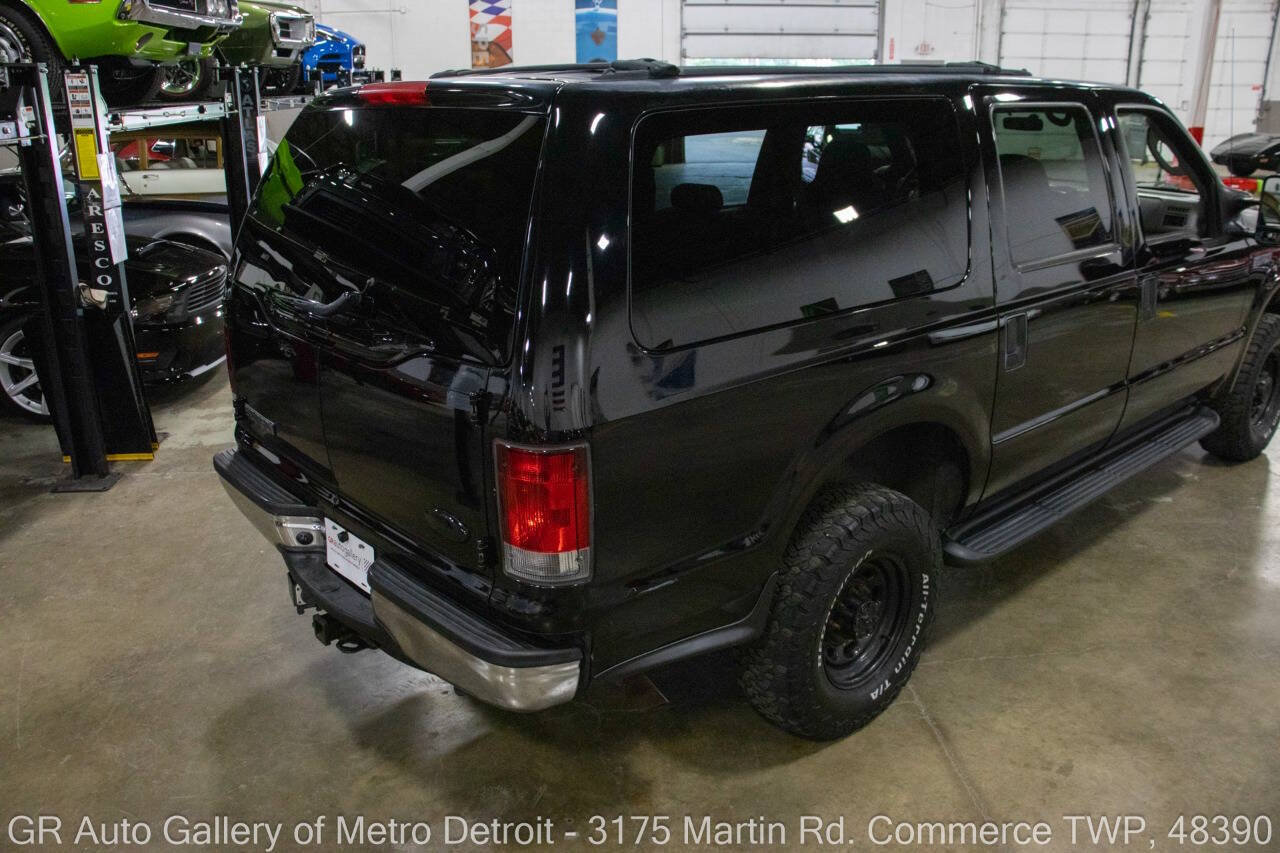 Used 2005 Ford Excursion XLT AWD/4WD image 14