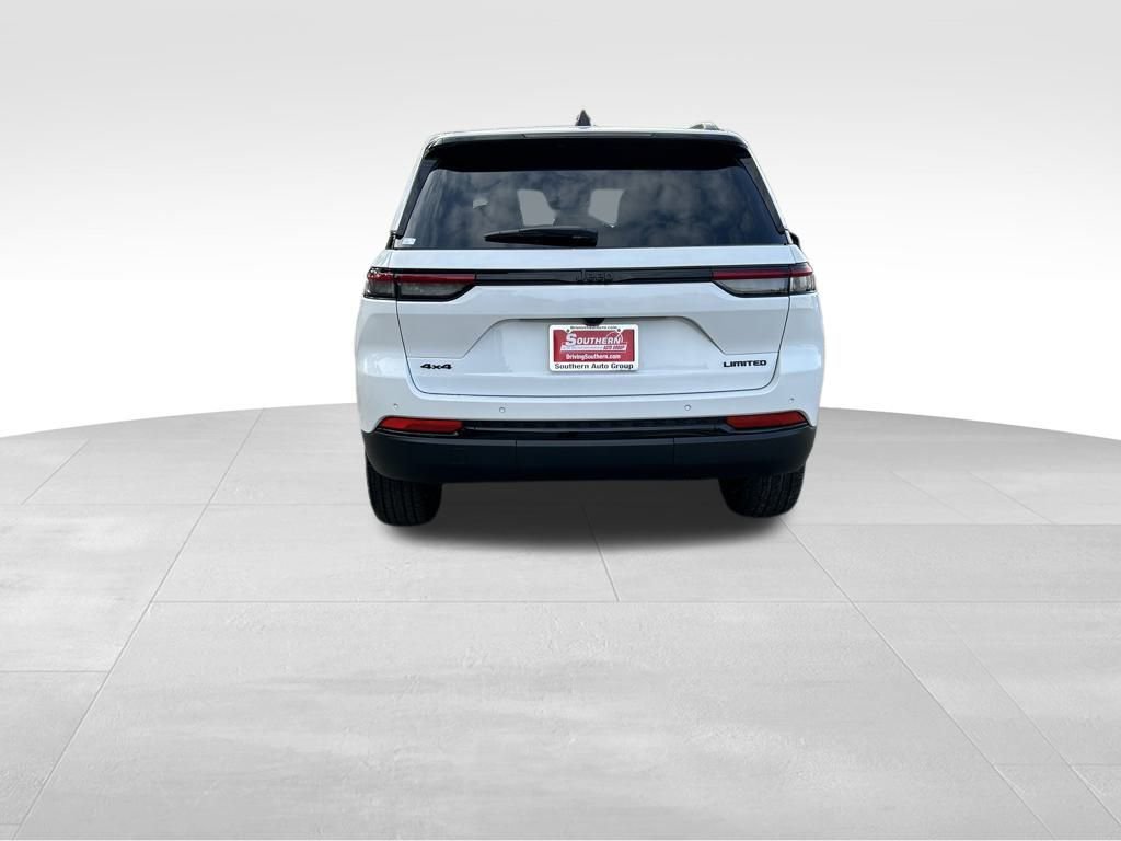 New 2025 Jeep Grand Cherokee Limited w/ Black Appearance Package image 5