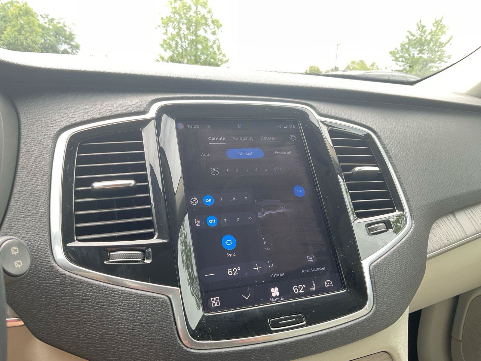 Certified 2023 Volvo XC90 B6 Plus AWD/4WD image 24