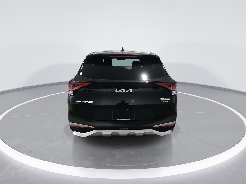 Used 2024 Kia Sportage LX image 7