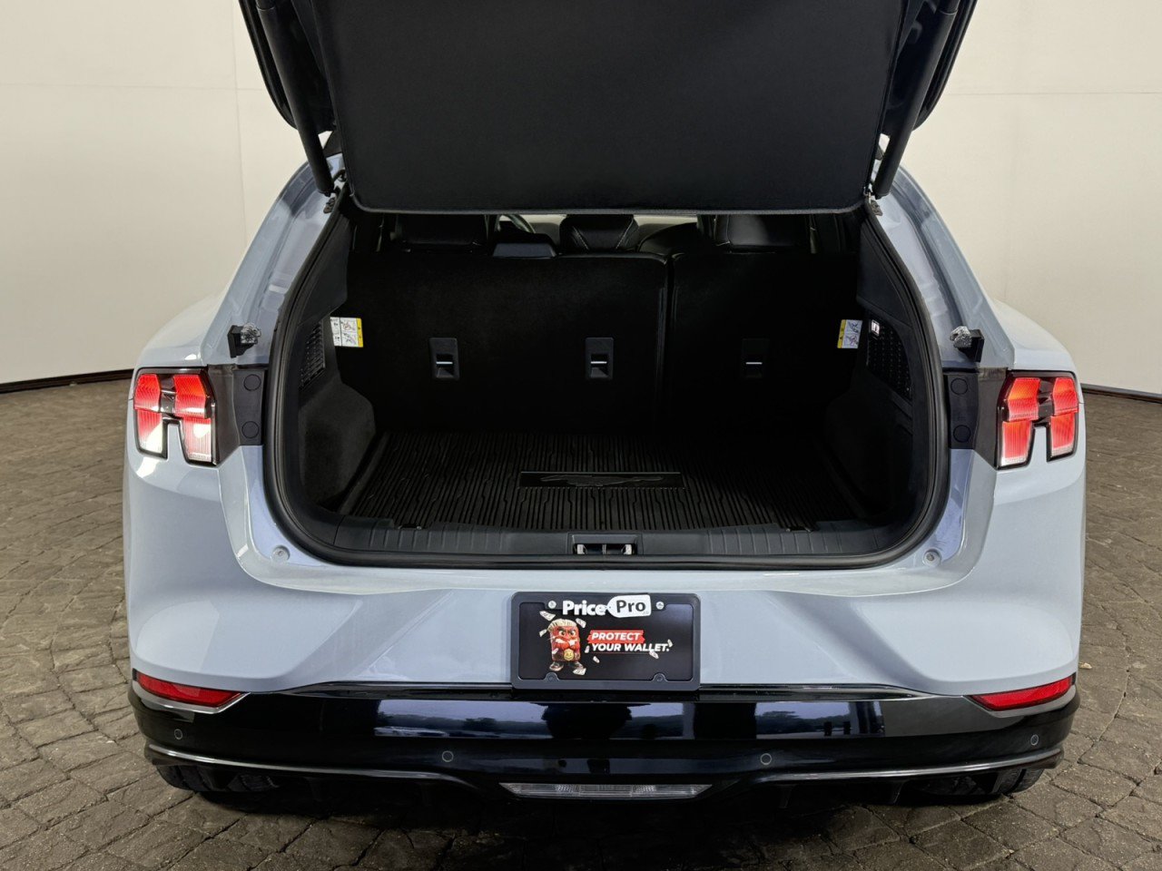 Used 2025 Ford Mustang Mach-E GT AWD/4WD image 7