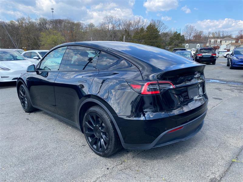 Used 2025 Tesla Model Y Long Range image 3