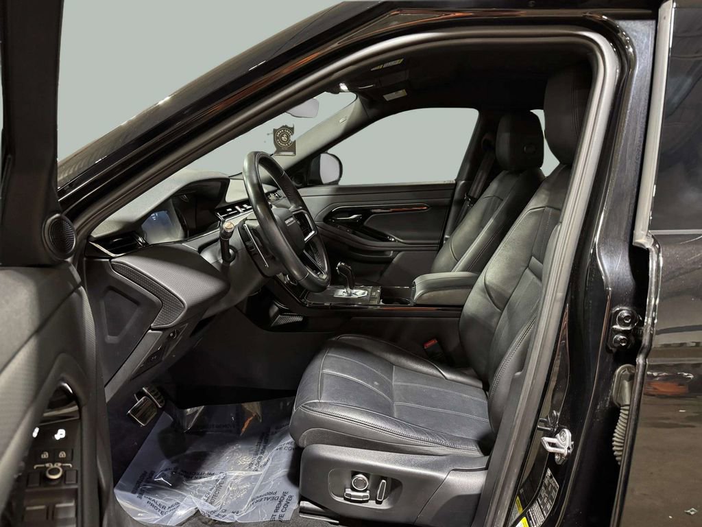 Used 2022 Land Rover Range Rover Evoque R-Dynamic S image 5