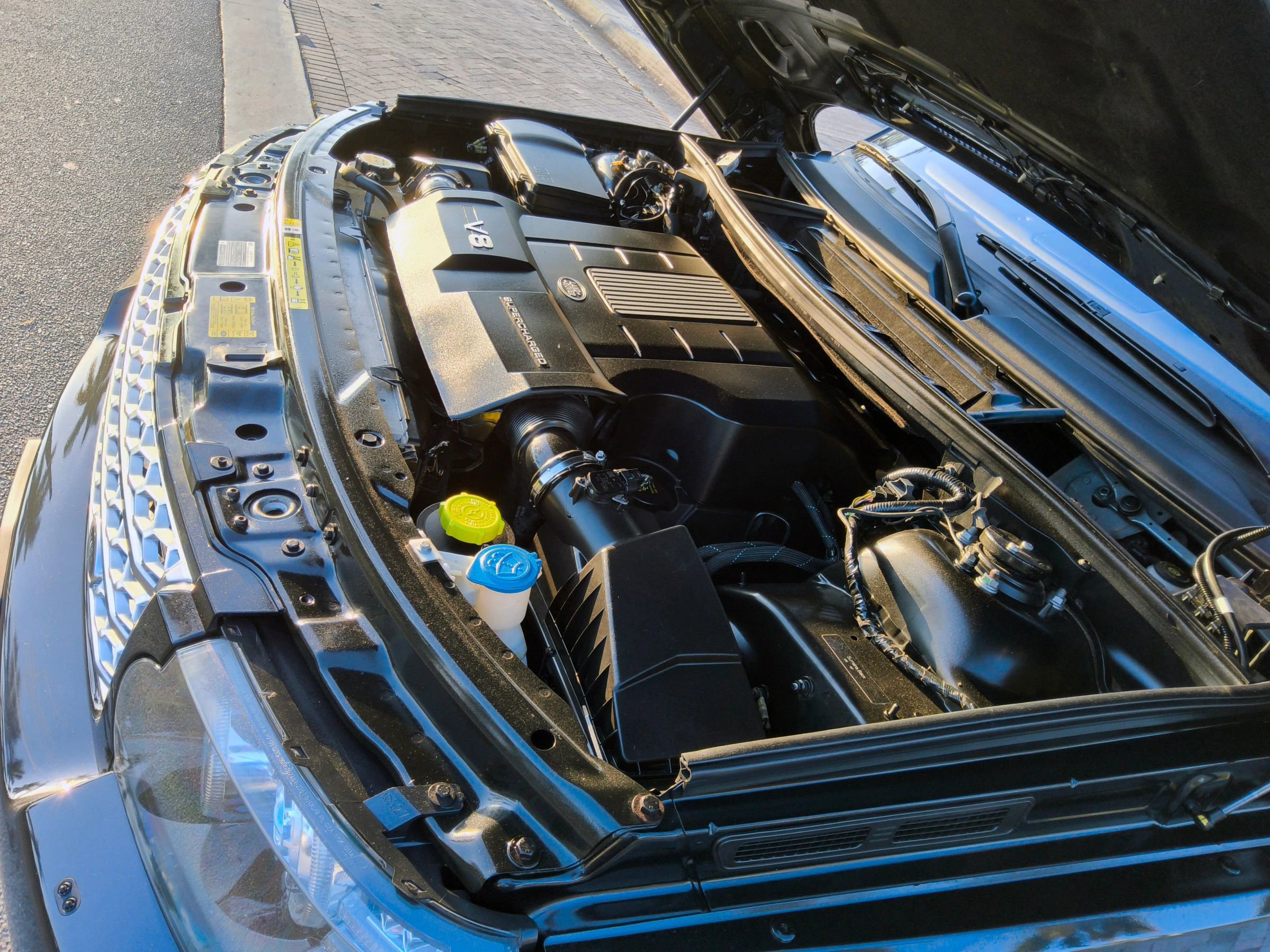 Used 2012 Land Rover Range Rover Supercharged image 44