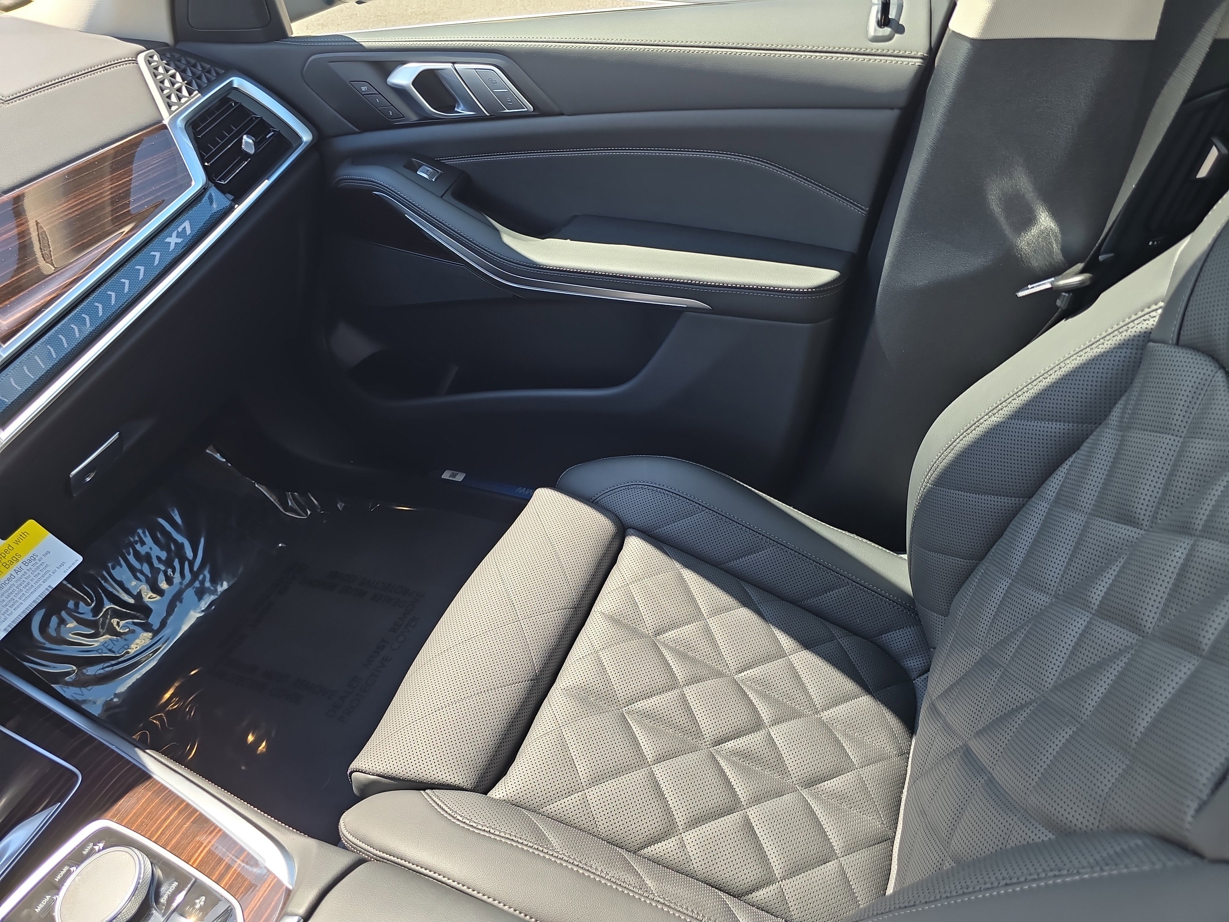 New 2026 BMW X7 xDrive40i image 16