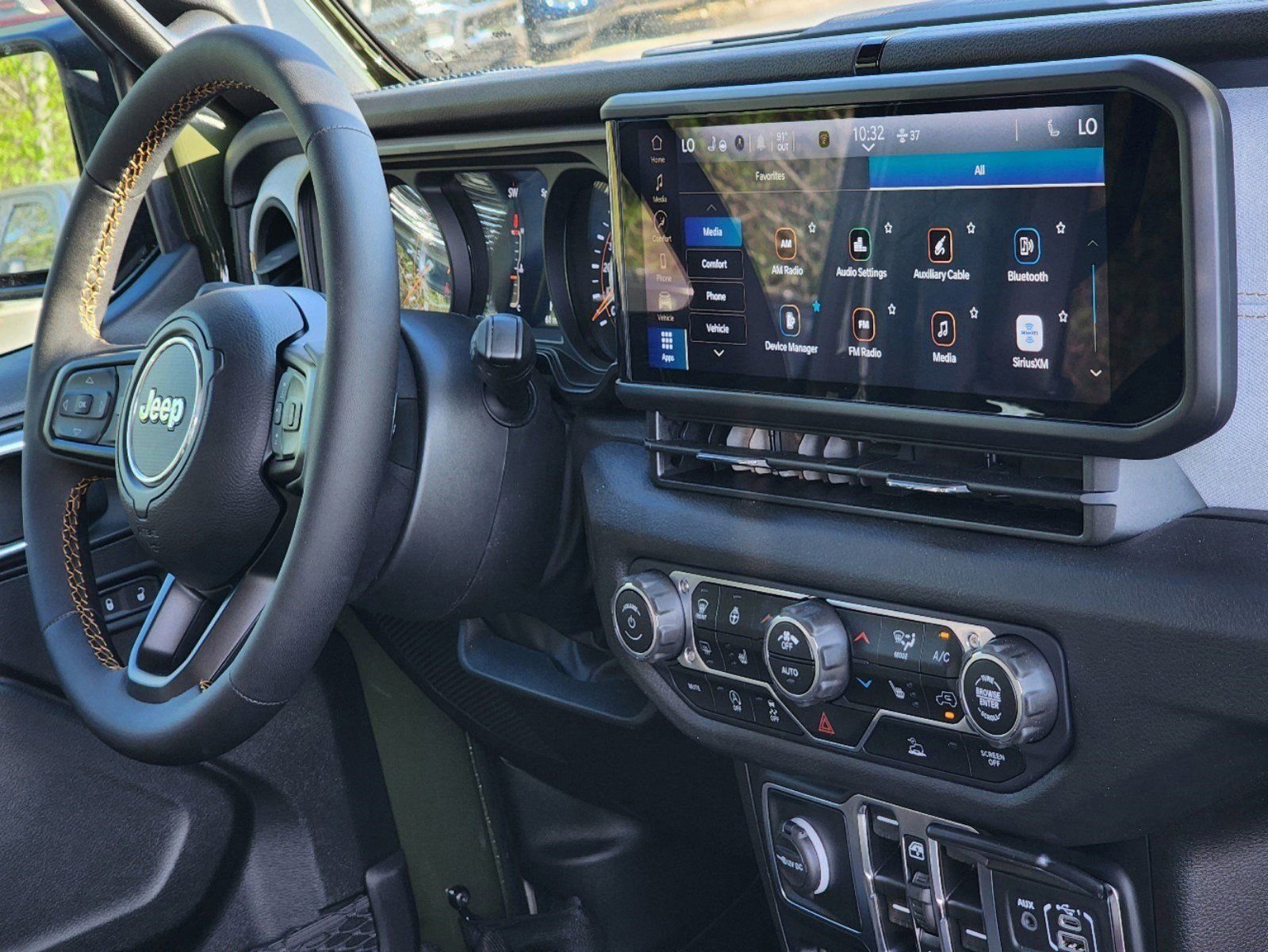 Used 2024 Jeep Wrangler Unlimited Sport AWD/4WD image 7