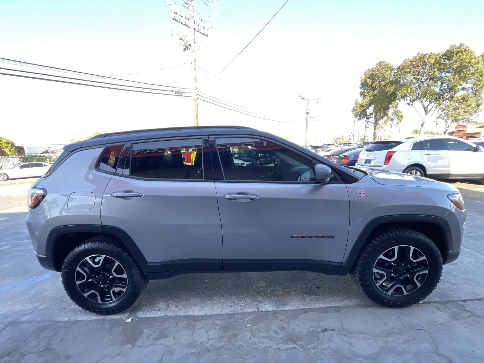 Used 2020 Jeep Compass Trailhawk AWD/4WD image 4