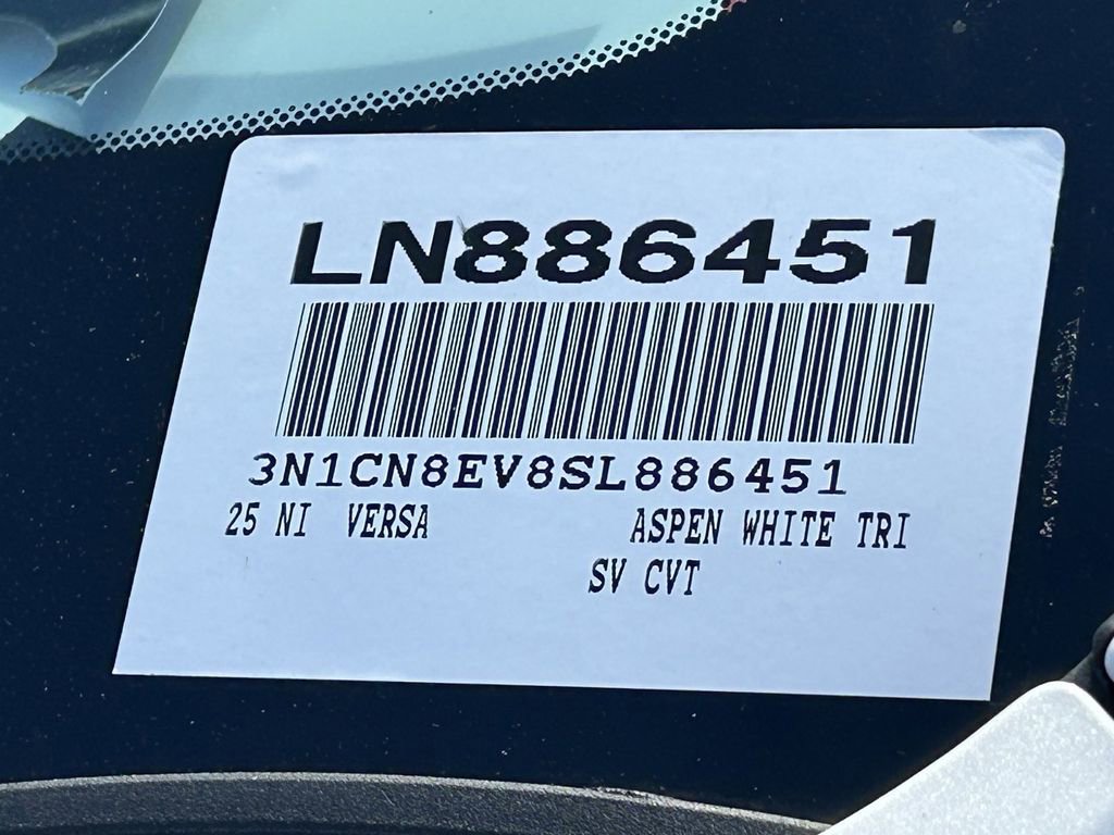 Used 2025 Nissan Versa SV w/ Trunk Package image 31