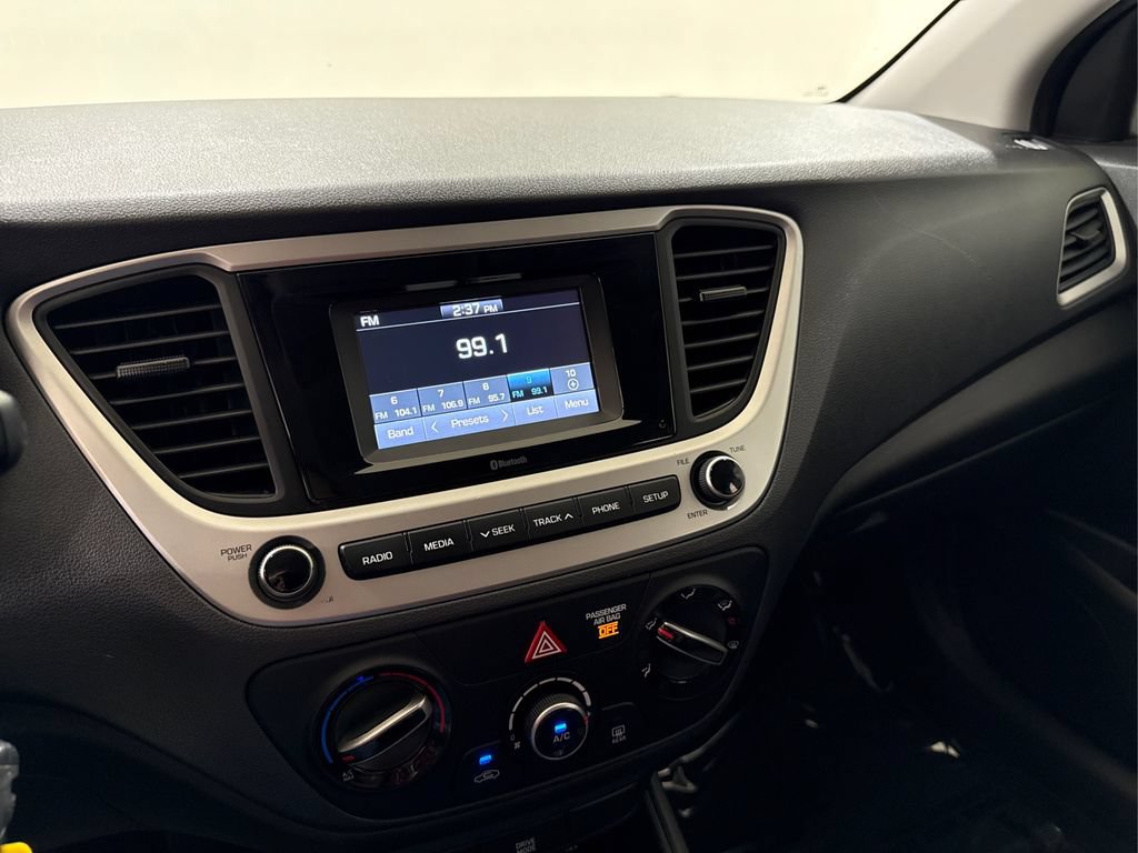Used 2022 Hyundai Accent SE FWD image 38