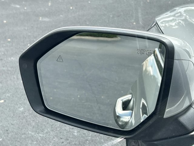 Used 2024 Hyundai Palisade Limited AWD/4WD image 16
