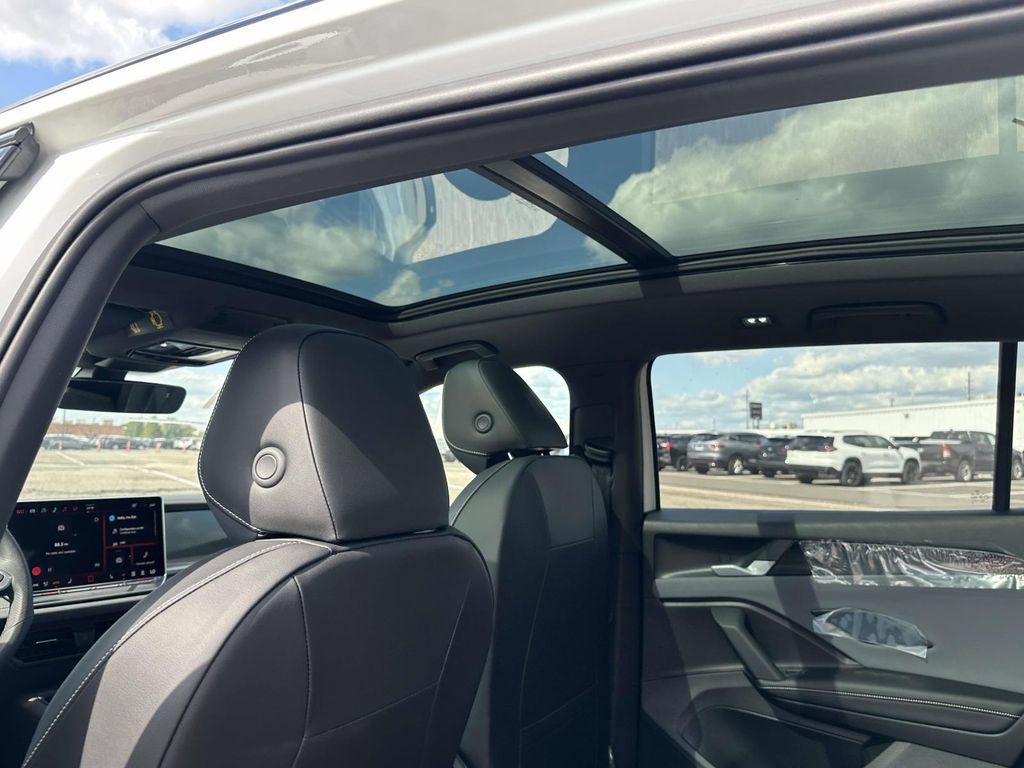New 2026 Volkswagen Tiguan SE R-Line AWD/4WD image 11