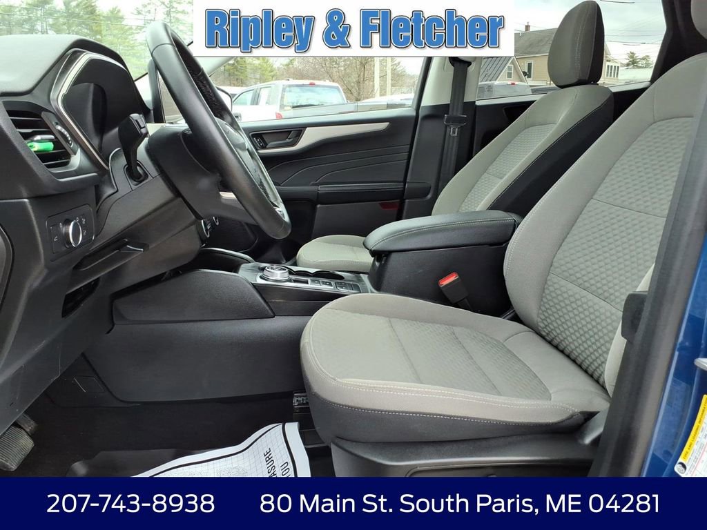 Used 2022 Ford Escape SE w/ SE Sport Appearance Package AWD/4WD image 13