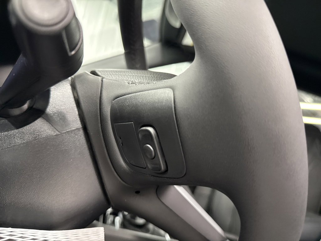 New 2025 Jeep Compass Limited w/ Sun & Sound Group image 19