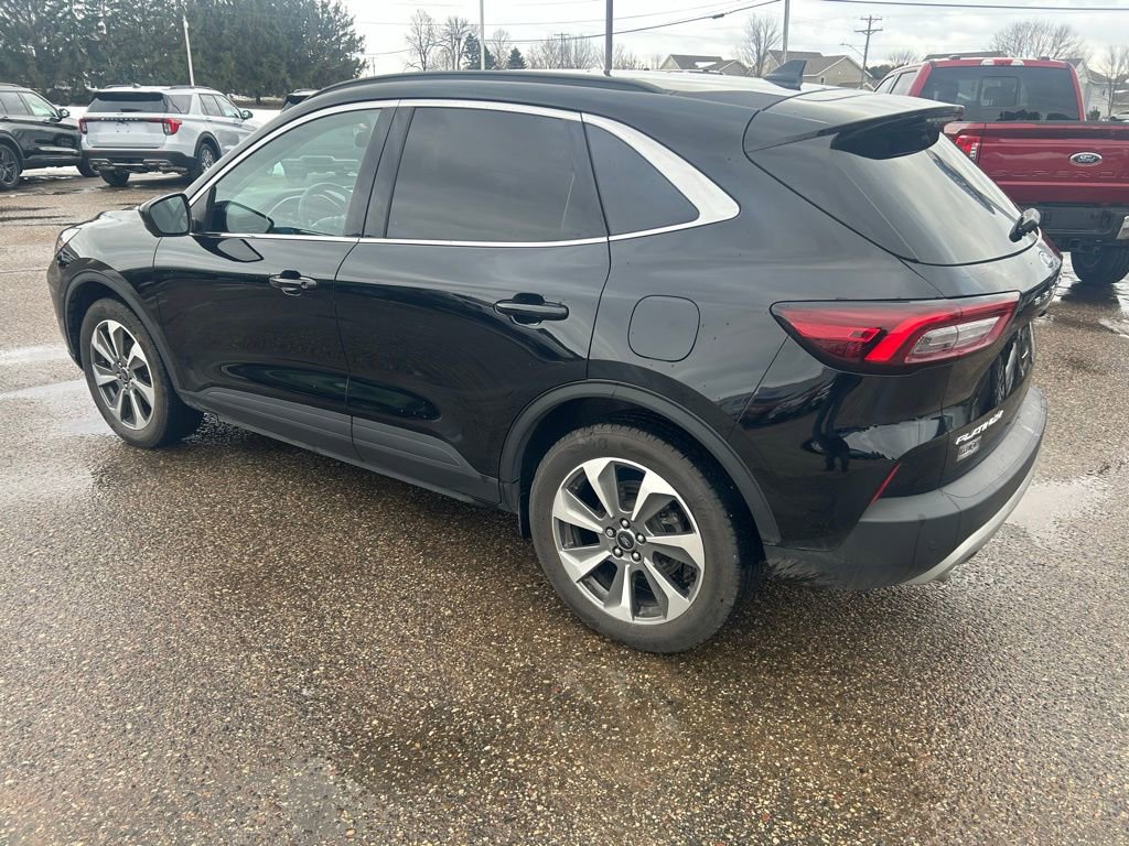Used 2023 Ford Escape Platinum image 5