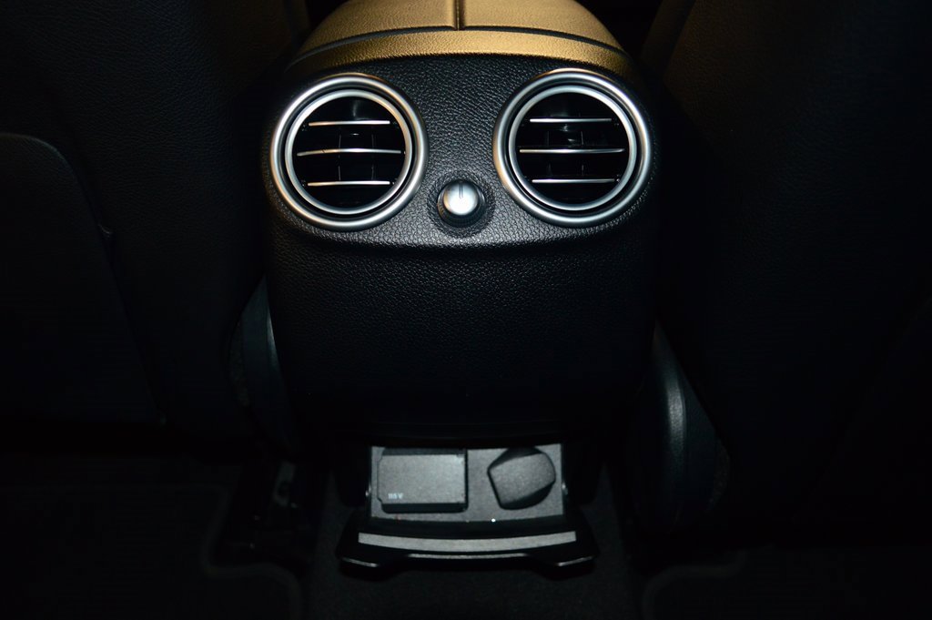 Used 2021 Mercedes-Benz GLC 300 4MATIC image 36