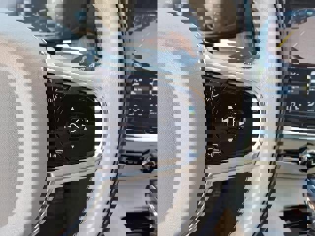 Used 2020 Volvo S60 T5 Momentum w/ Protection Package FWD image 9