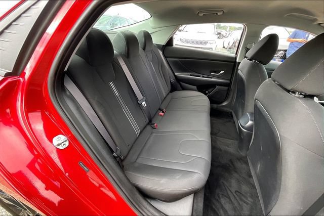 Certified 2021 Hyundai Elantra SEL FWD image 30