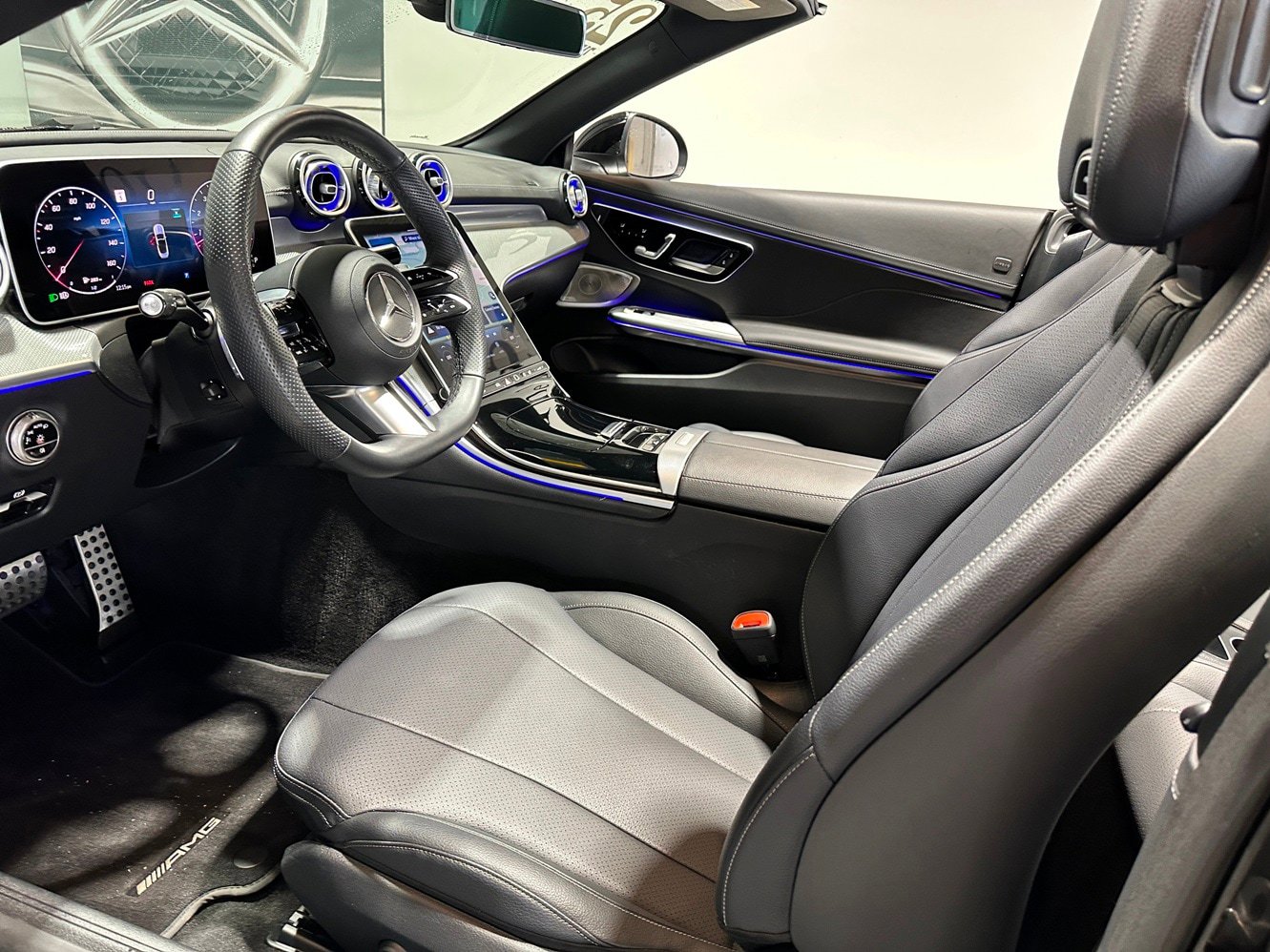 Certified 2025 Mercedes-Benz CLE 450 4MATIC Cabriolet image 9