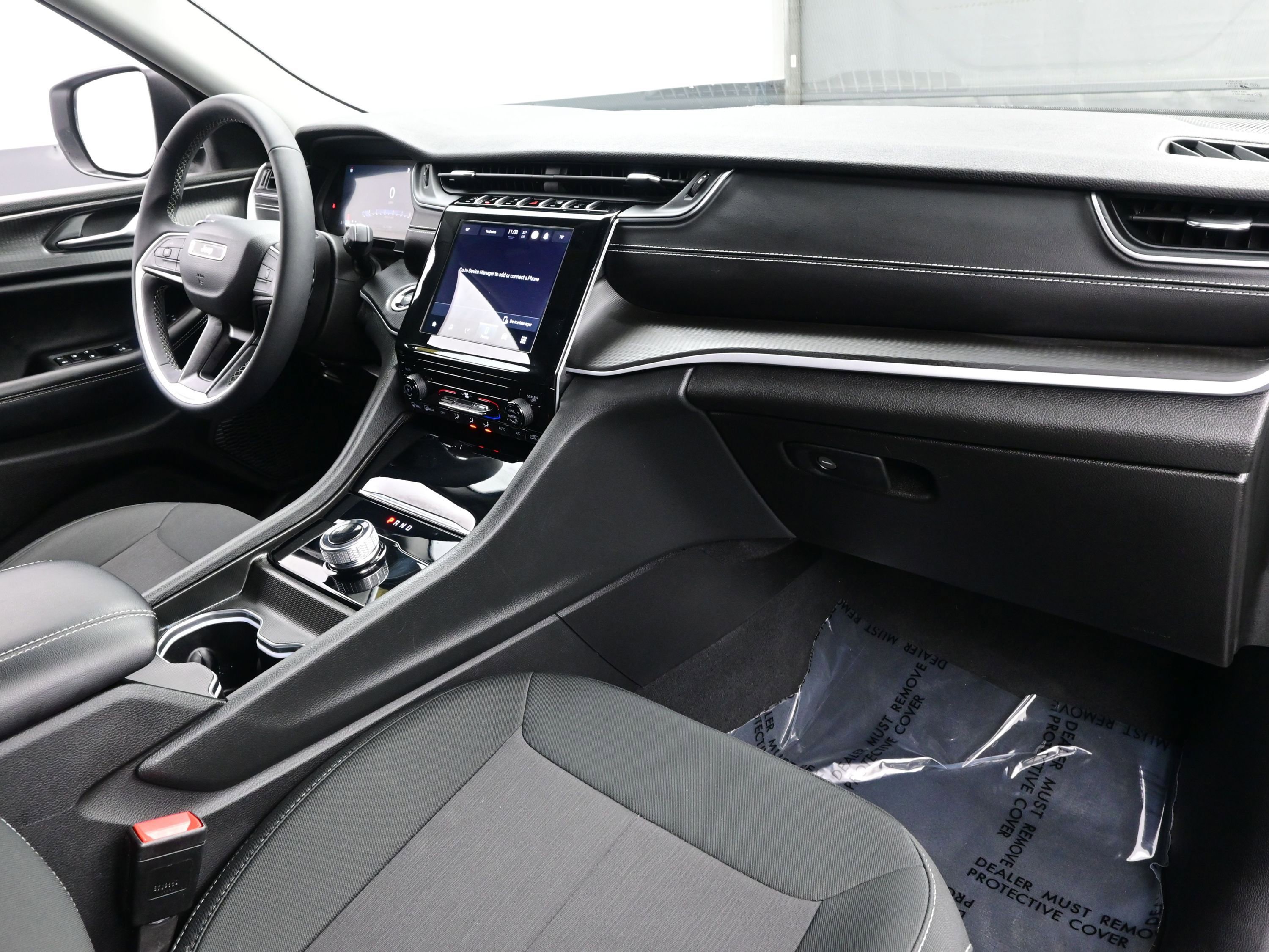 Used 2024 Jeep Grand Cherokee Laredo X image 16