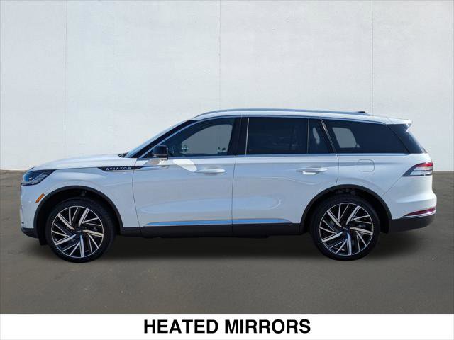 Used 2025 Lincoln Aviator Reserve w/ Equipment Group 201A image 2