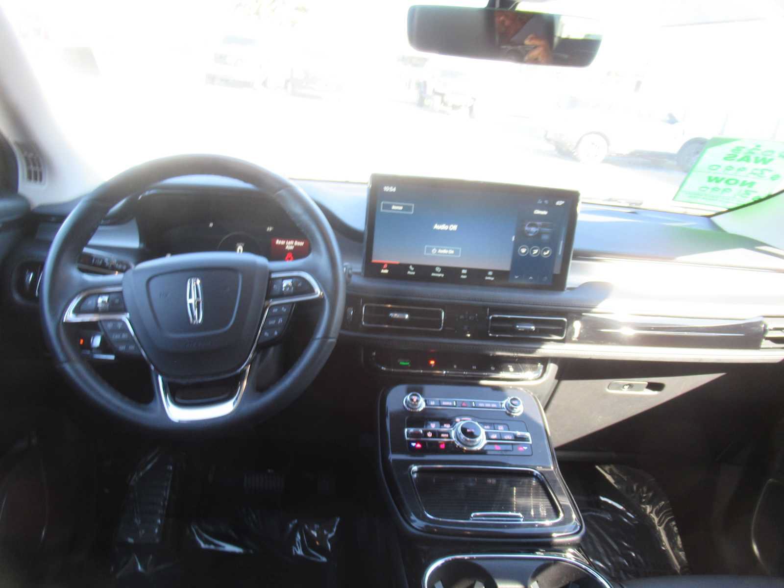 Used 2023 Lincoln Nautilus FWD image 15