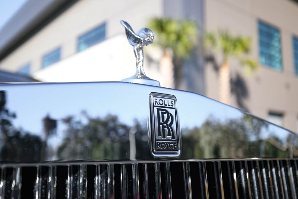 Used 2005 Rolls-Royce Phantom Sedan image 12