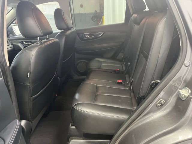 Used 2020 Nissan Rogue SL w/ Premium Package image 25