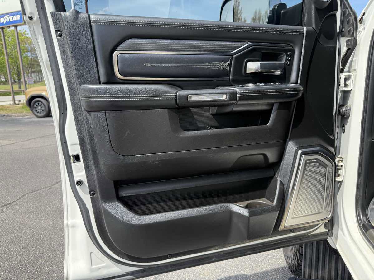 Used 2019 RAM 3500 Limited w/ Max Tow Package AWD/4WD image 8