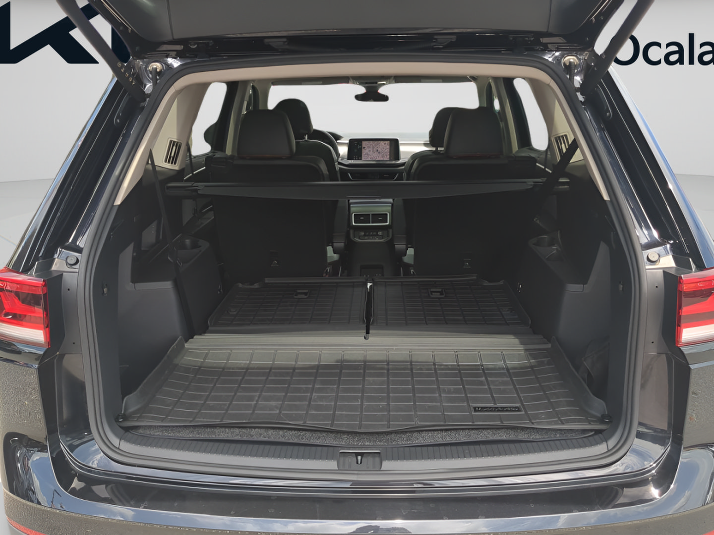 Used 2024 Volkswagen Atlas Peak Edition SEL AWD/4WD image 10