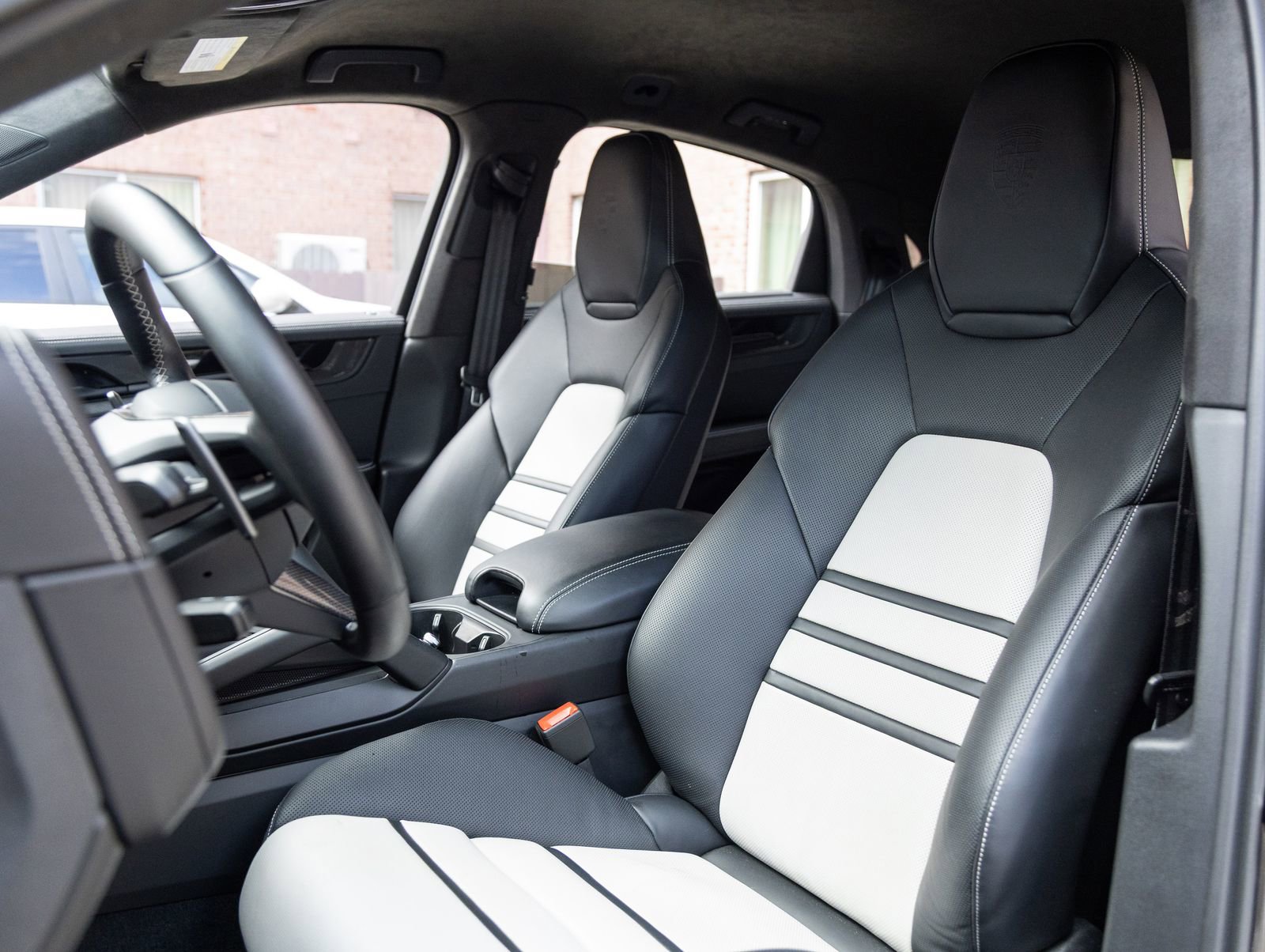 Certified 2025 Porsche Cayenne Turbo GT AWD/4WD image 5