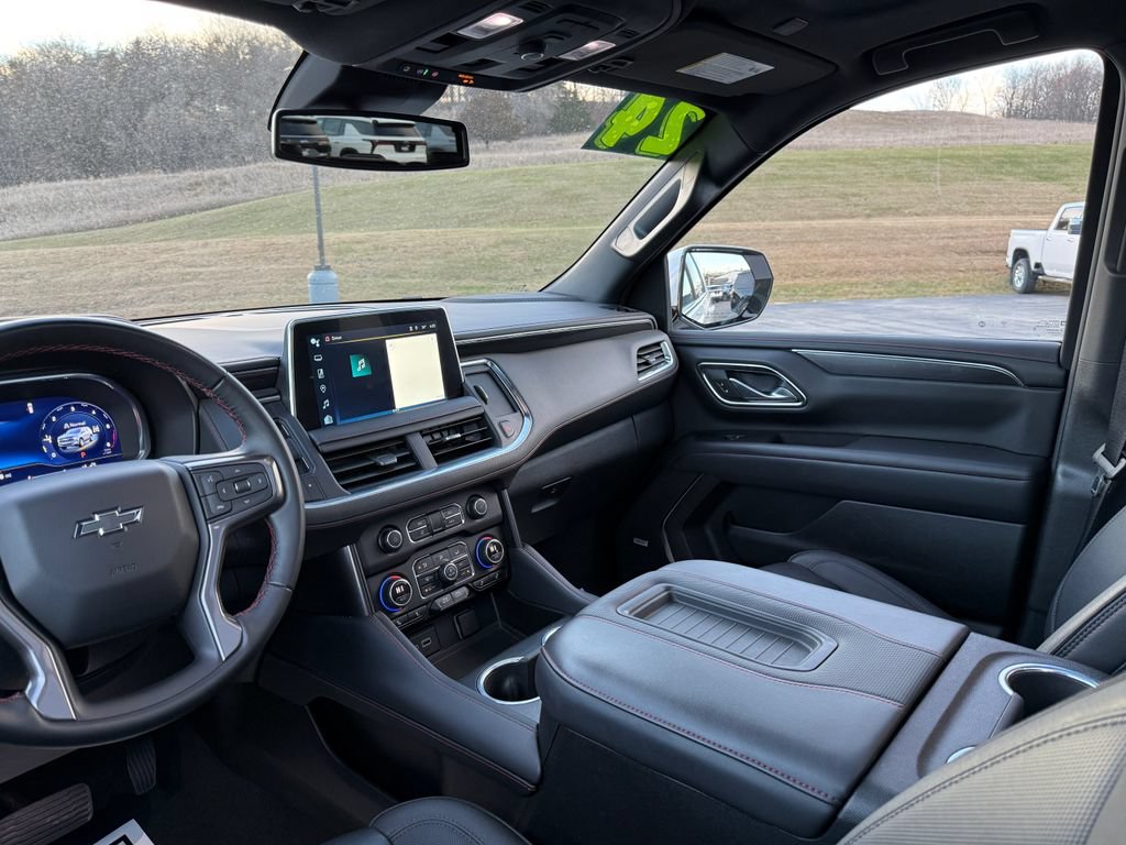 Used 2024 Chevrolet Suburban RST AWD/4WD image 24