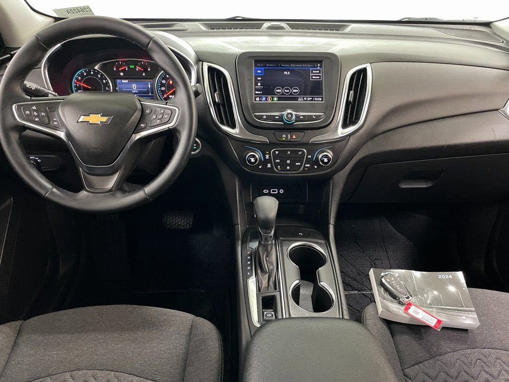 Used 2024 Chevrolet Equinox LT w/ LPO, Floor Liner Package FWD image 2