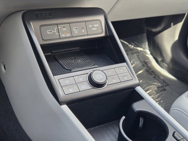 Certified 2025 Hyundai Kona Limited image 19