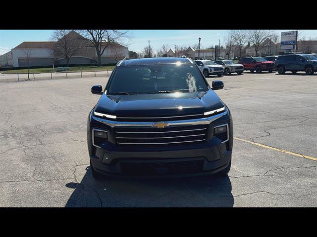 Used 2025 Chevrolet Traverse LT w/ Driver Confidence Package image 30