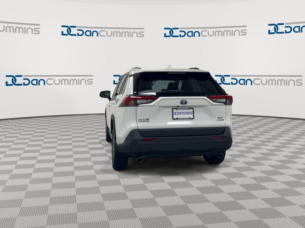 Used 2022 Toyota RAV4 XLE w/ Convenience Package AWD/4WD image 7