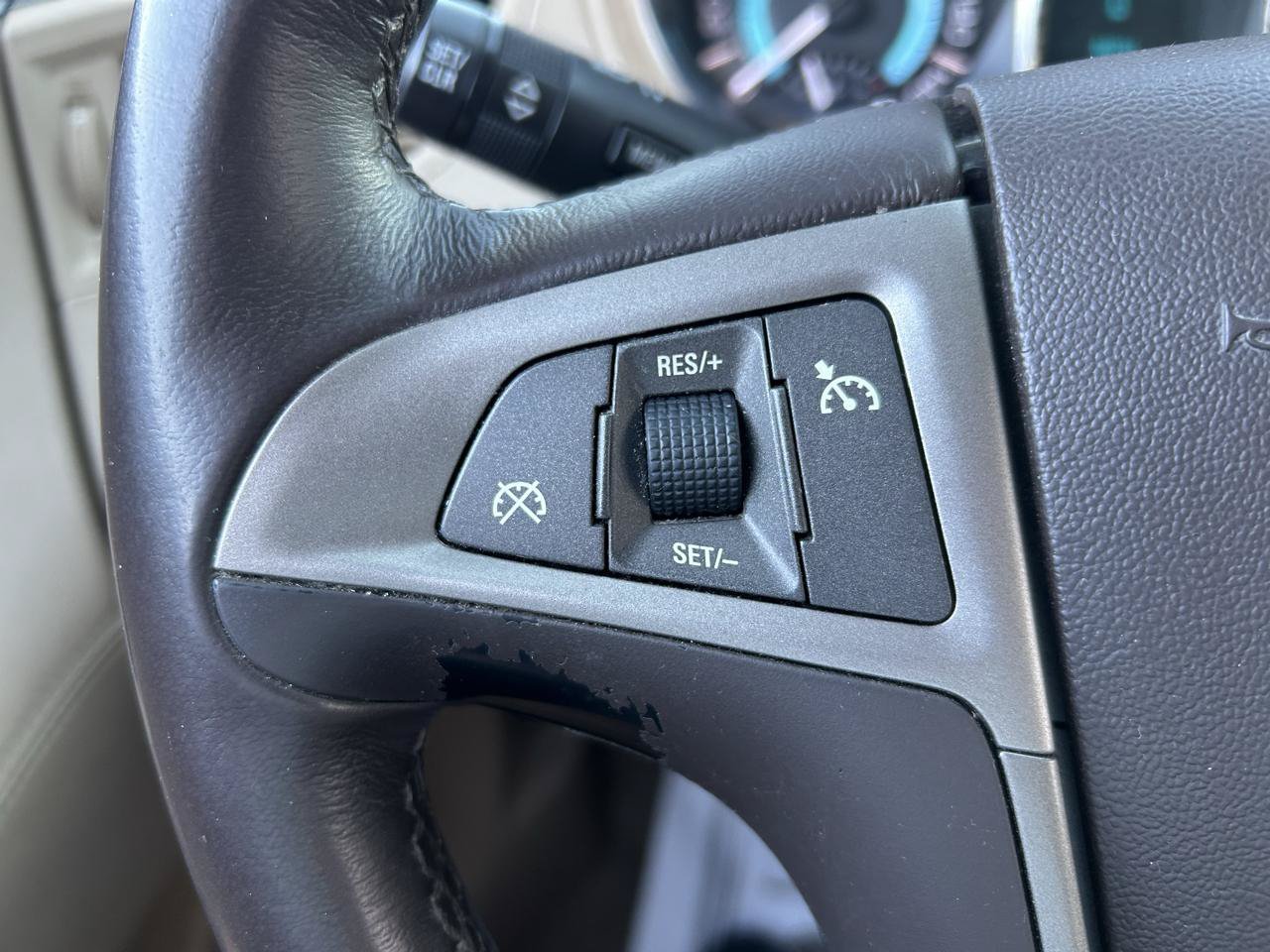 Used 2011 Buick LaCrosse CX FWD image 18