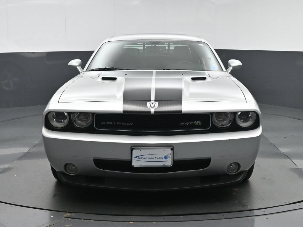 Used 2009 Dodge Challenger SRT8 RWD image 2