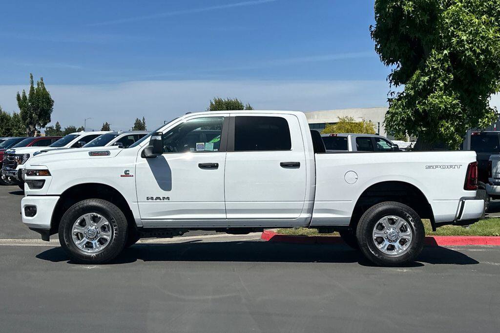 New 2026 RAM 2500 Big Horn AWD/4WD image 7
