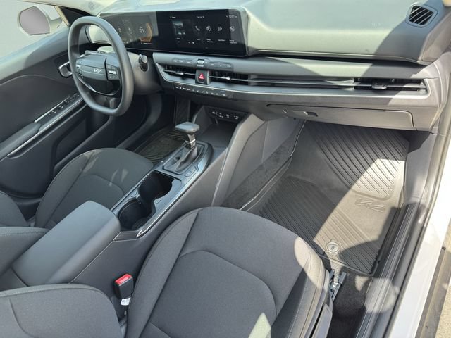 New 2026 Kia K4 FWD image 16