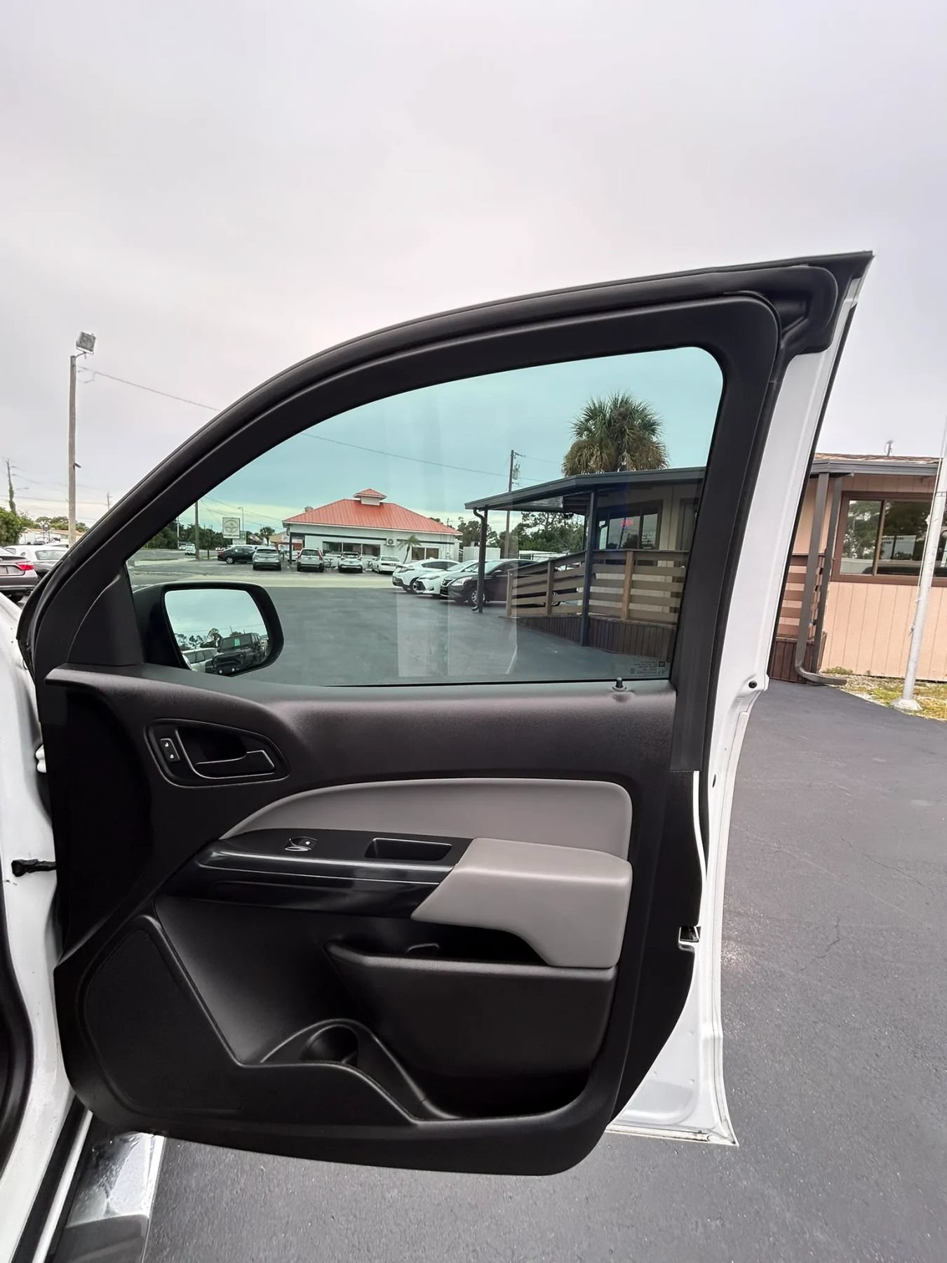 Used 2021 Chevrolet Colorado W/T w/ Custom Special Edition RWD image 20
