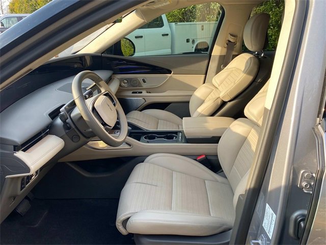 Used 2024 Lincoln Nautilus Reserve w/ Equipment Group 203A image 11