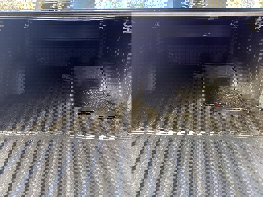 Used 2022 Chevrolet Silverado 1500 High Country w/ Z71 Off-Road Package image 20