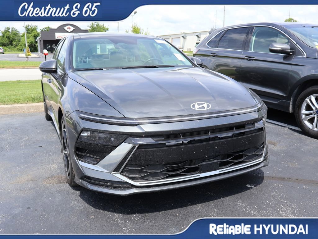 Used 2024 Hyundai Sonata SEL w/ Convenience Package FWD image 2